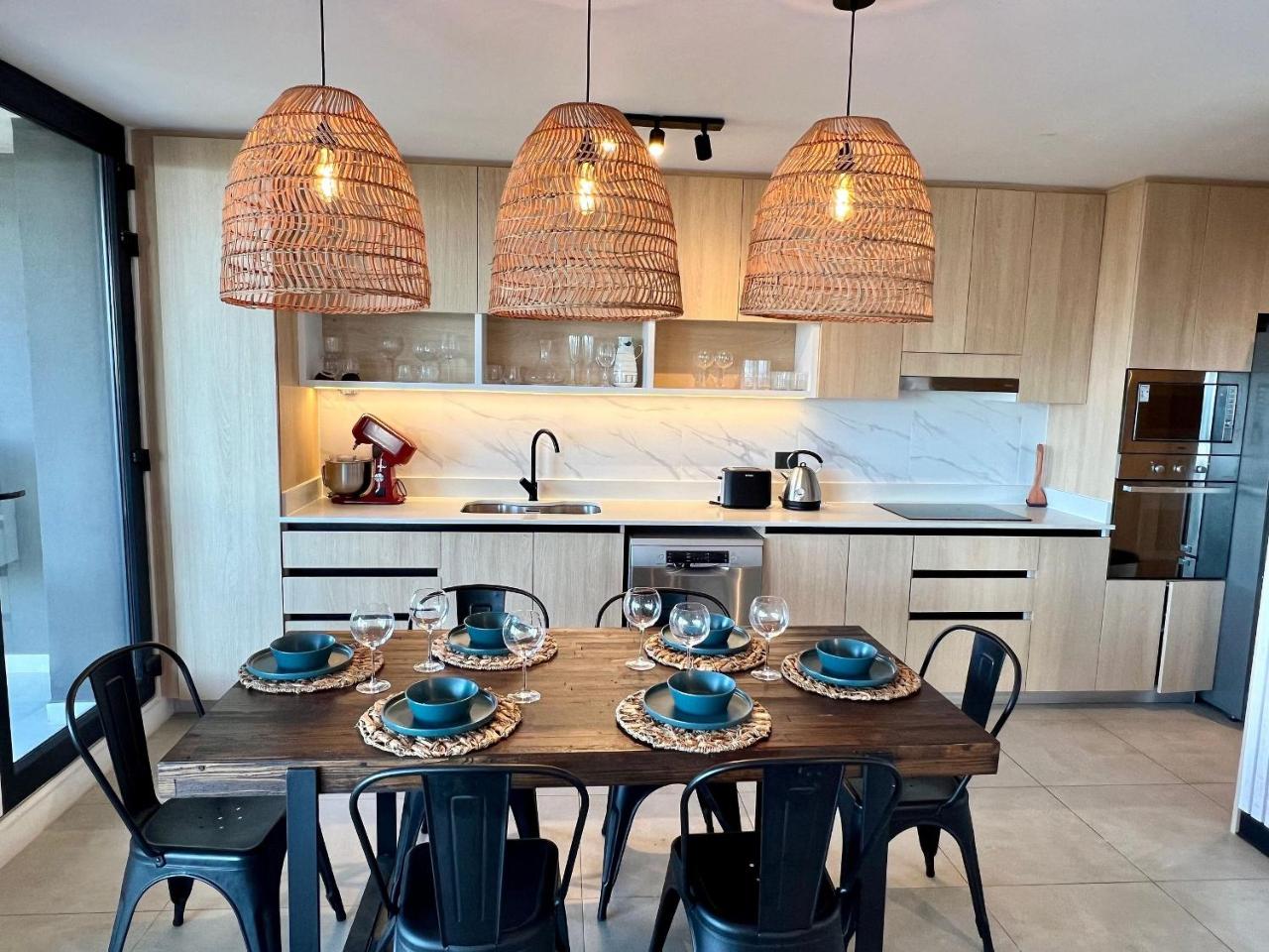 Seaside Retreat, Departamento Nuevo con Vista al Mar en Papudo