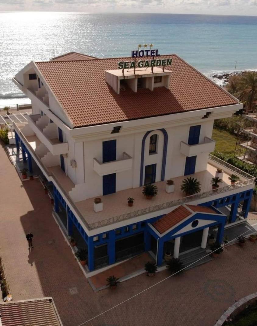 Image: Sea Garden Hotel