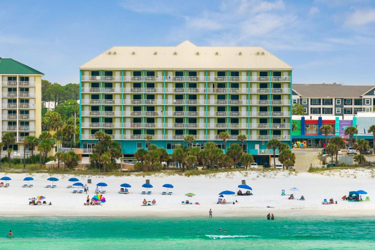 Image: Holiday Terrace Beachfront Hotel, a By The Sea Resort