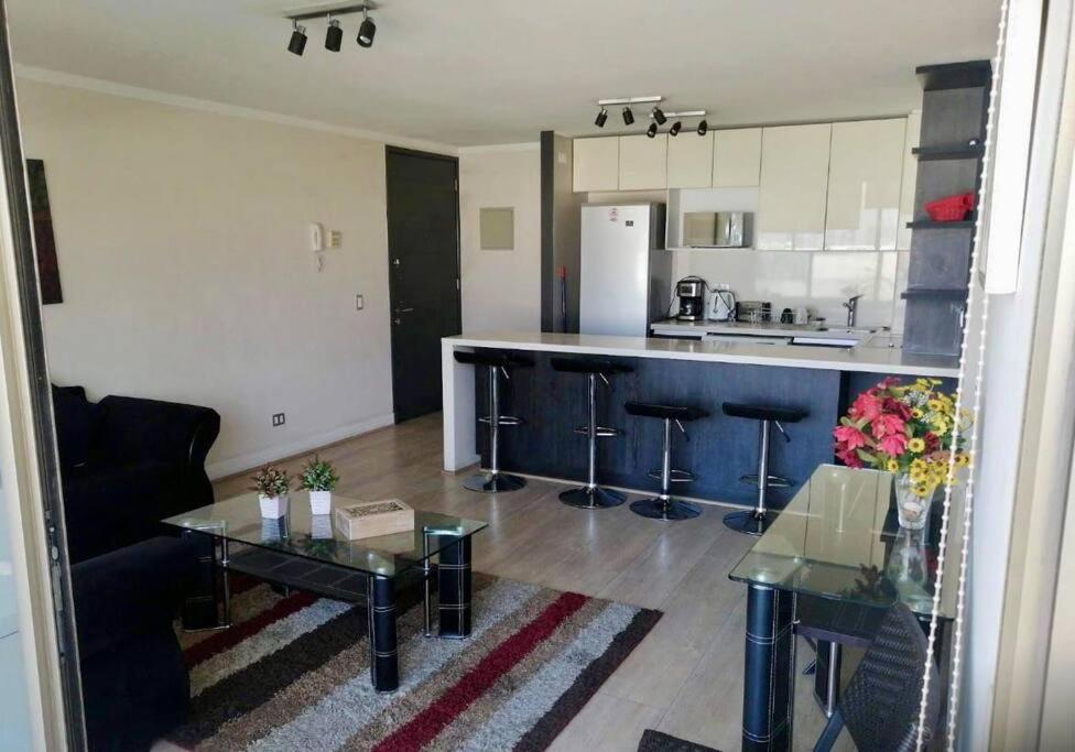 2d/2b al lado de Parque Arauco (Bersa)