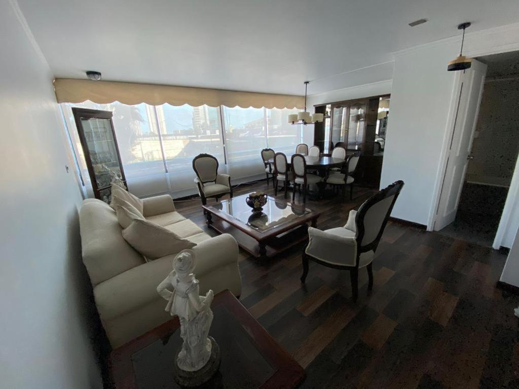 Depto frente Playa cavancha , m�nimo 3 noches