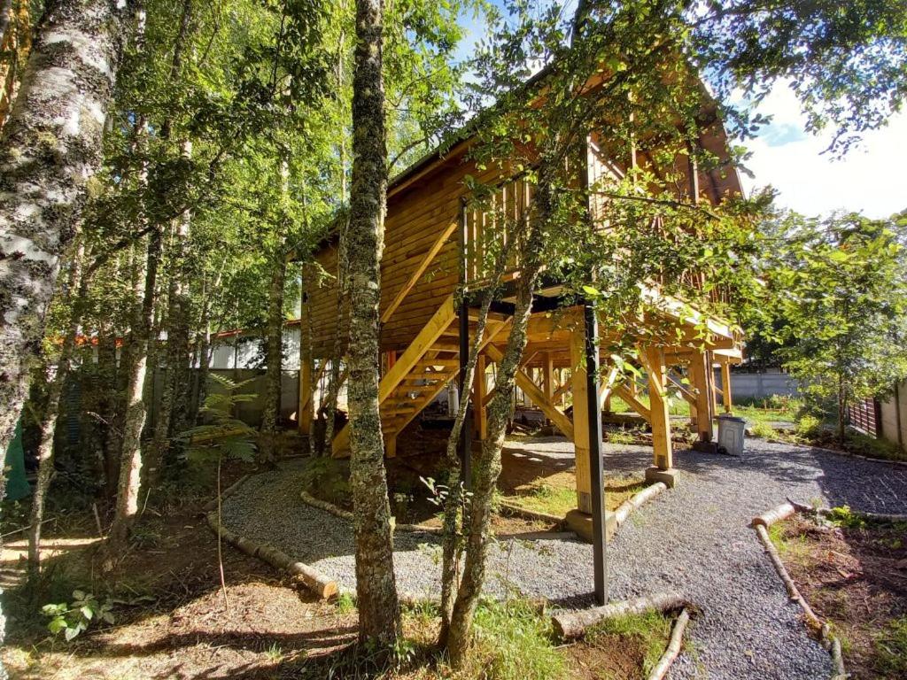 Caba�as Trinar del Chucao Lican Ray