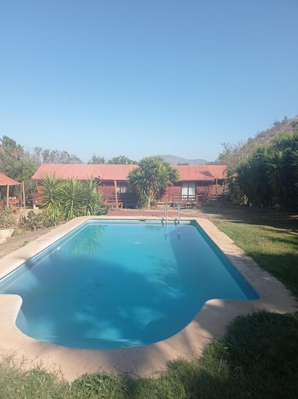 Caba�a con piscina en Curacav�