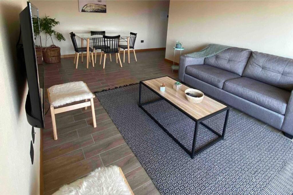 Departamento equipado en piso 8