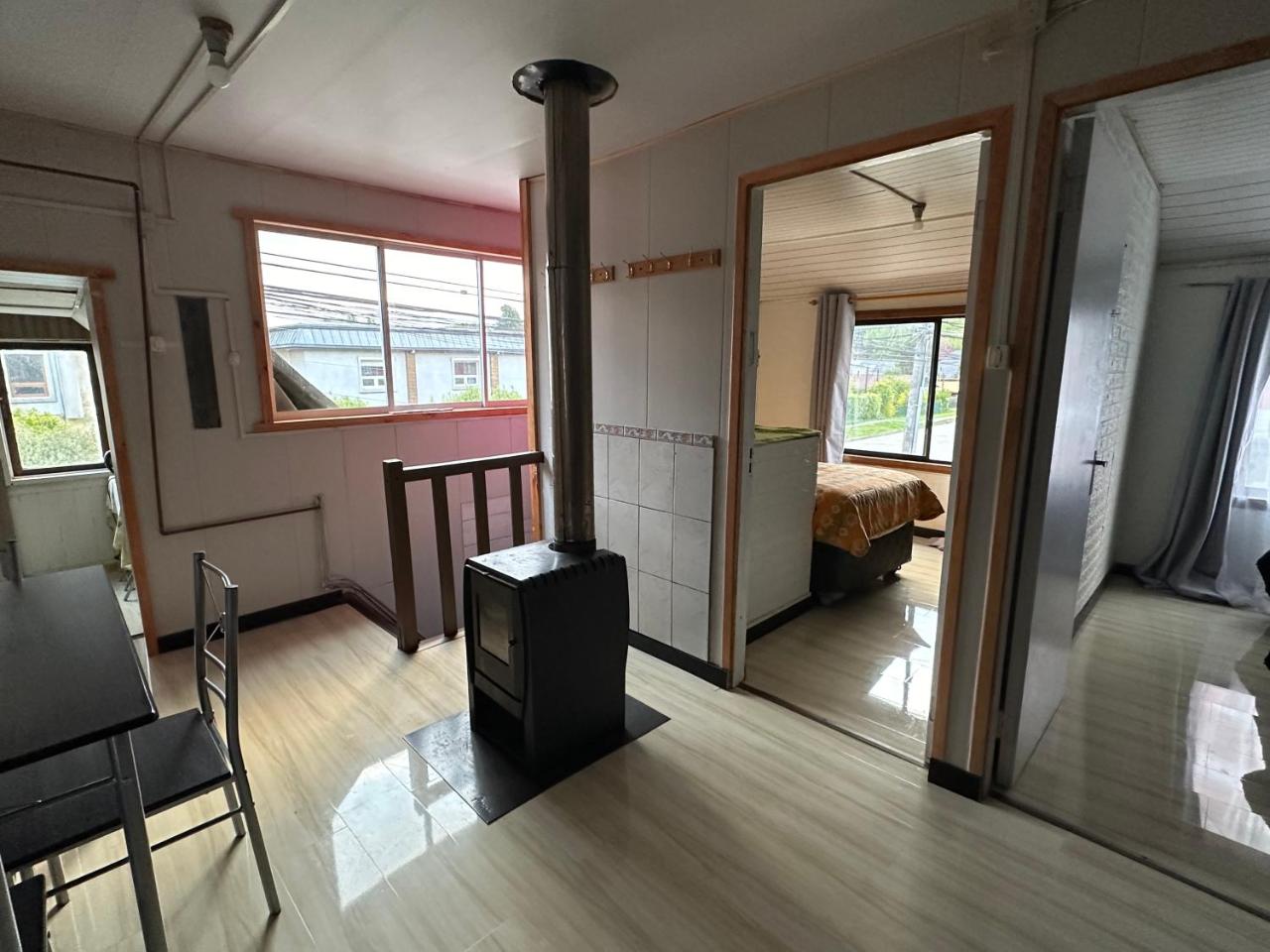 Apartamento segundo piso por d�a en isla teja