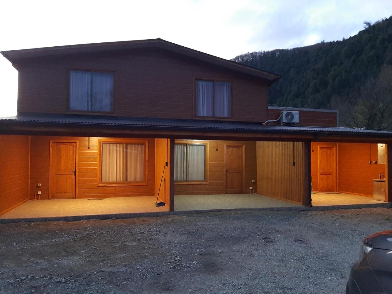 Caba�as Raulies, Neltume.