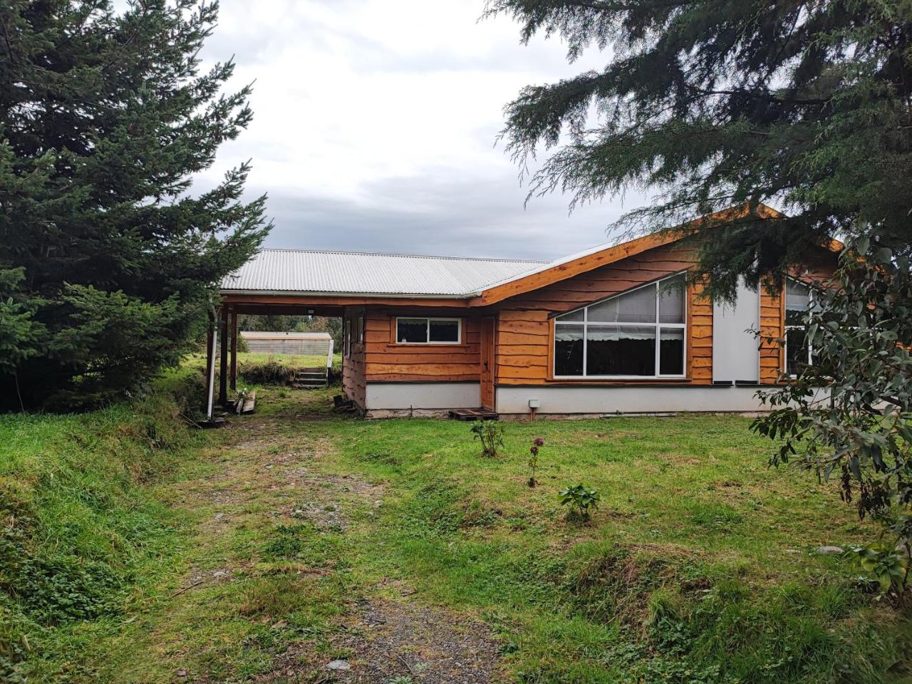 Caba�as Ray�n en parcela, adosada y con estacionamiento privado en Pelluco