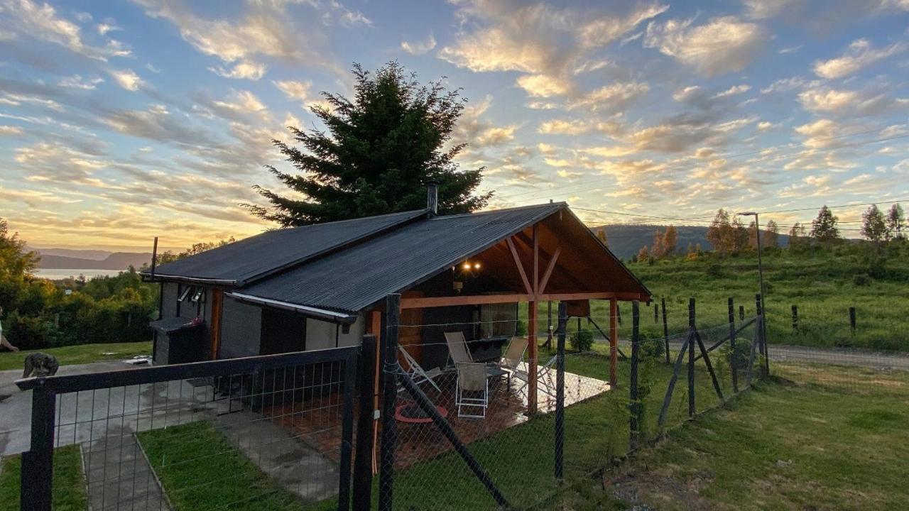 Casa lican Ray vista al lago