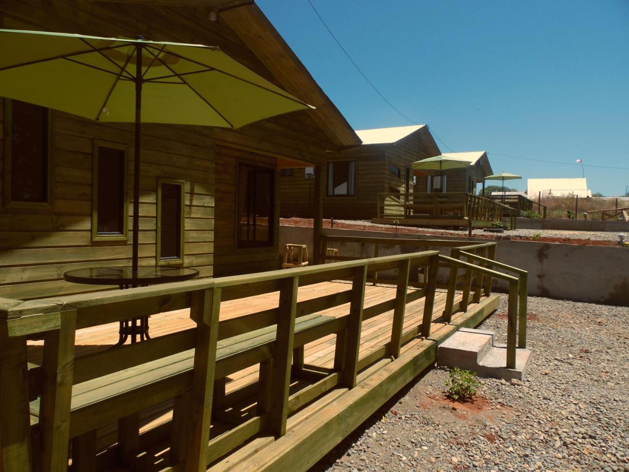 Caba�as en Chovell�n, Pelluhue.