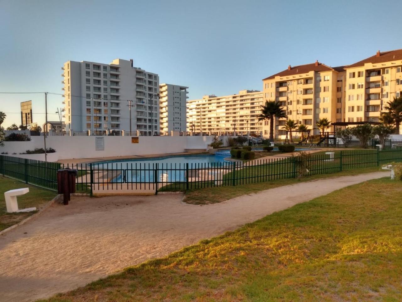 Departamento Nova Pac�fico Playa y cerca de todo