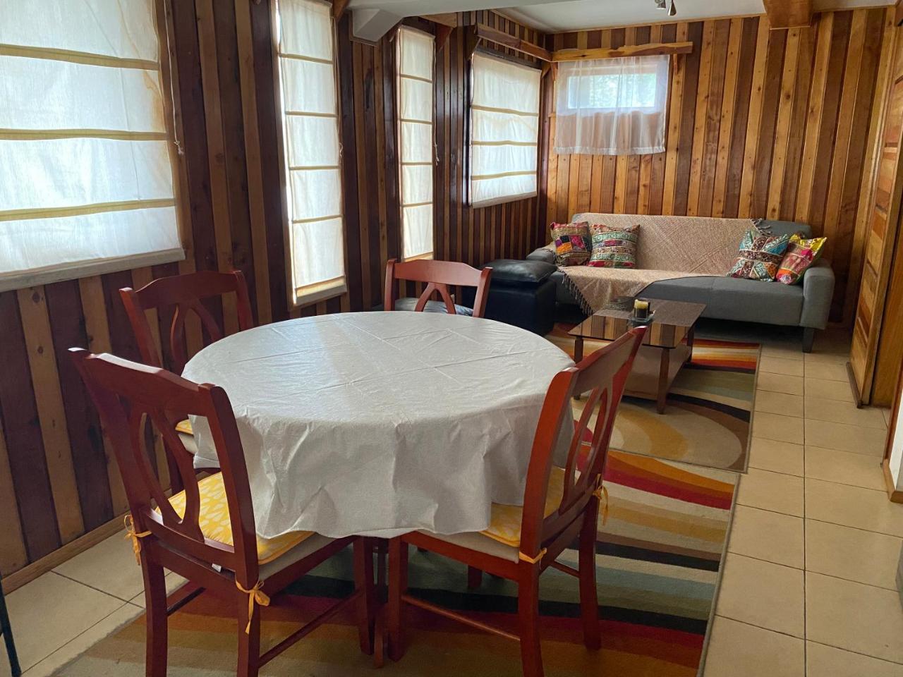 Caba�a Av. Ecuador