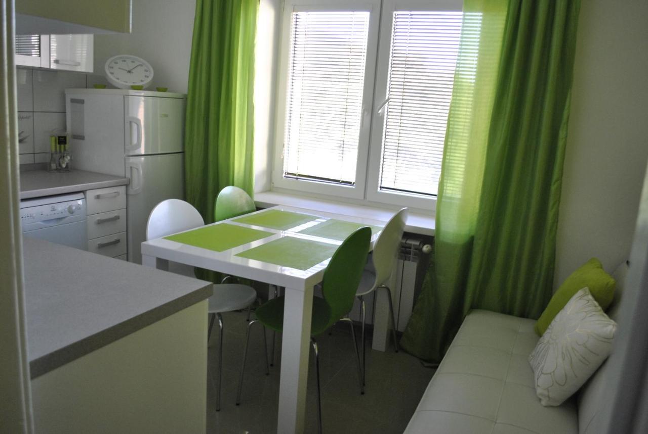 Jesenna - Housity