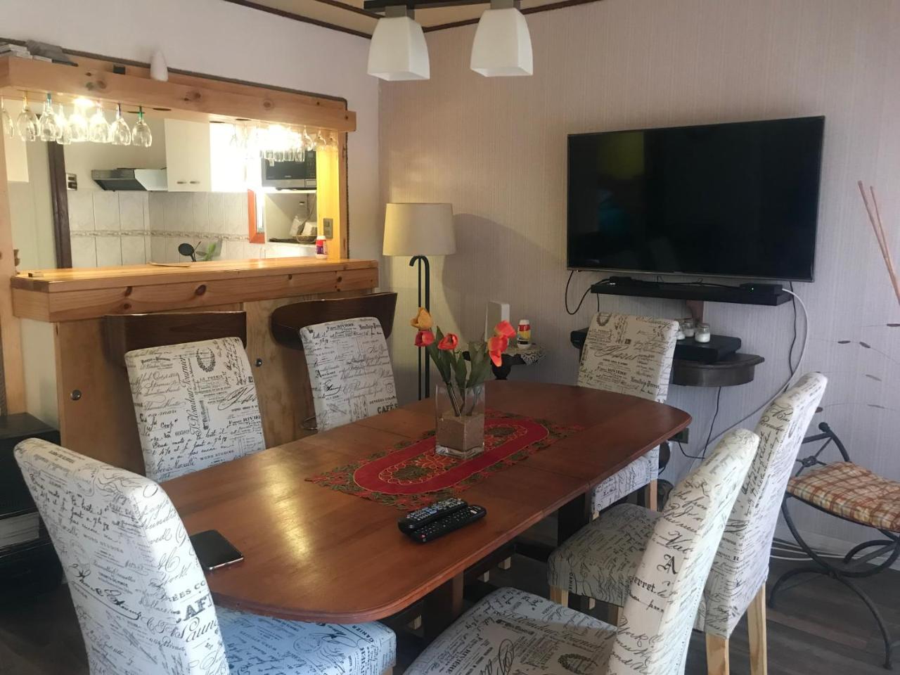 Se arrienda casa Re�aca Bajo