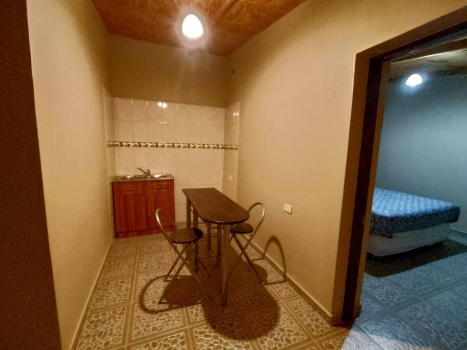 departamento 2 ambientes en hostal