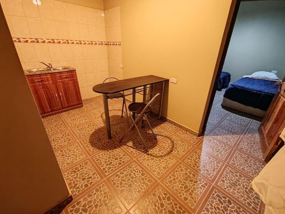 Mini departamento en hostal