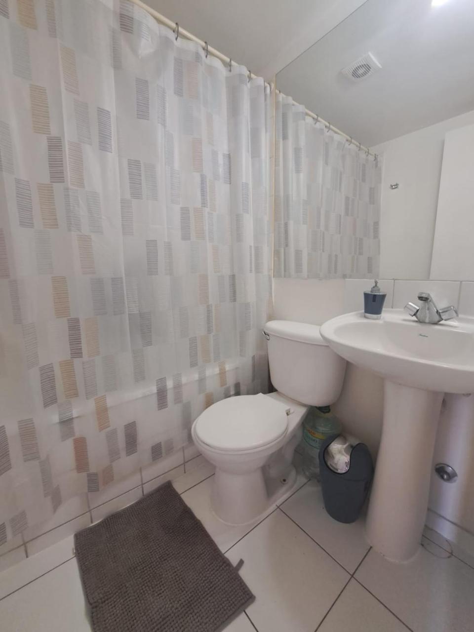 Depto metro parque Bustamante