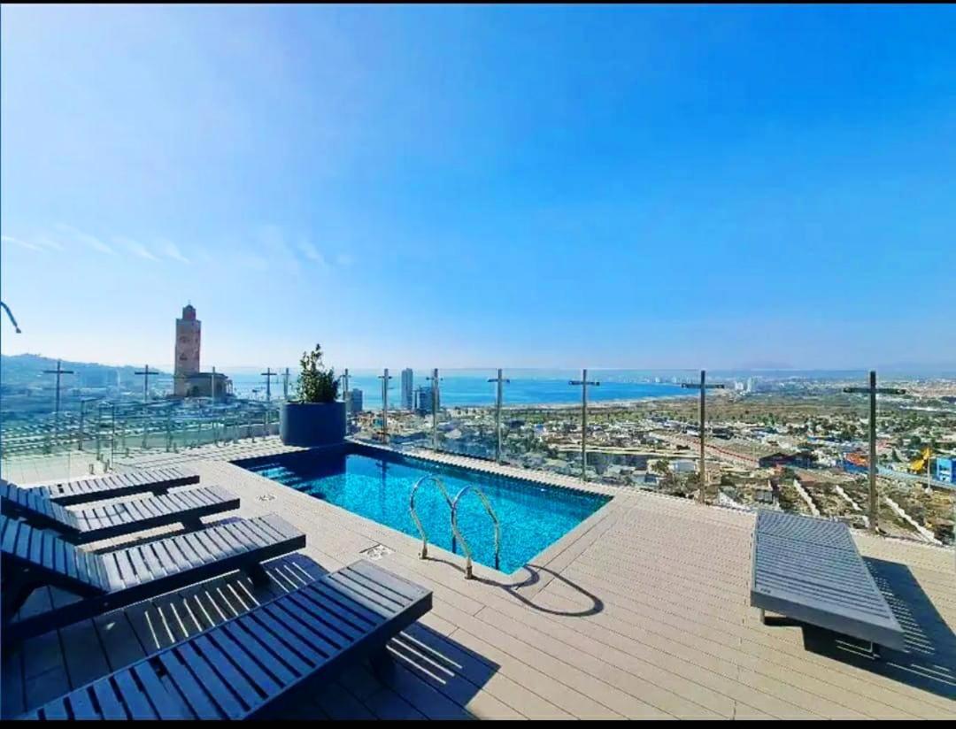 Fabuloso departamento con panor�mica vista al mar, a la Herradura y a la ciudad