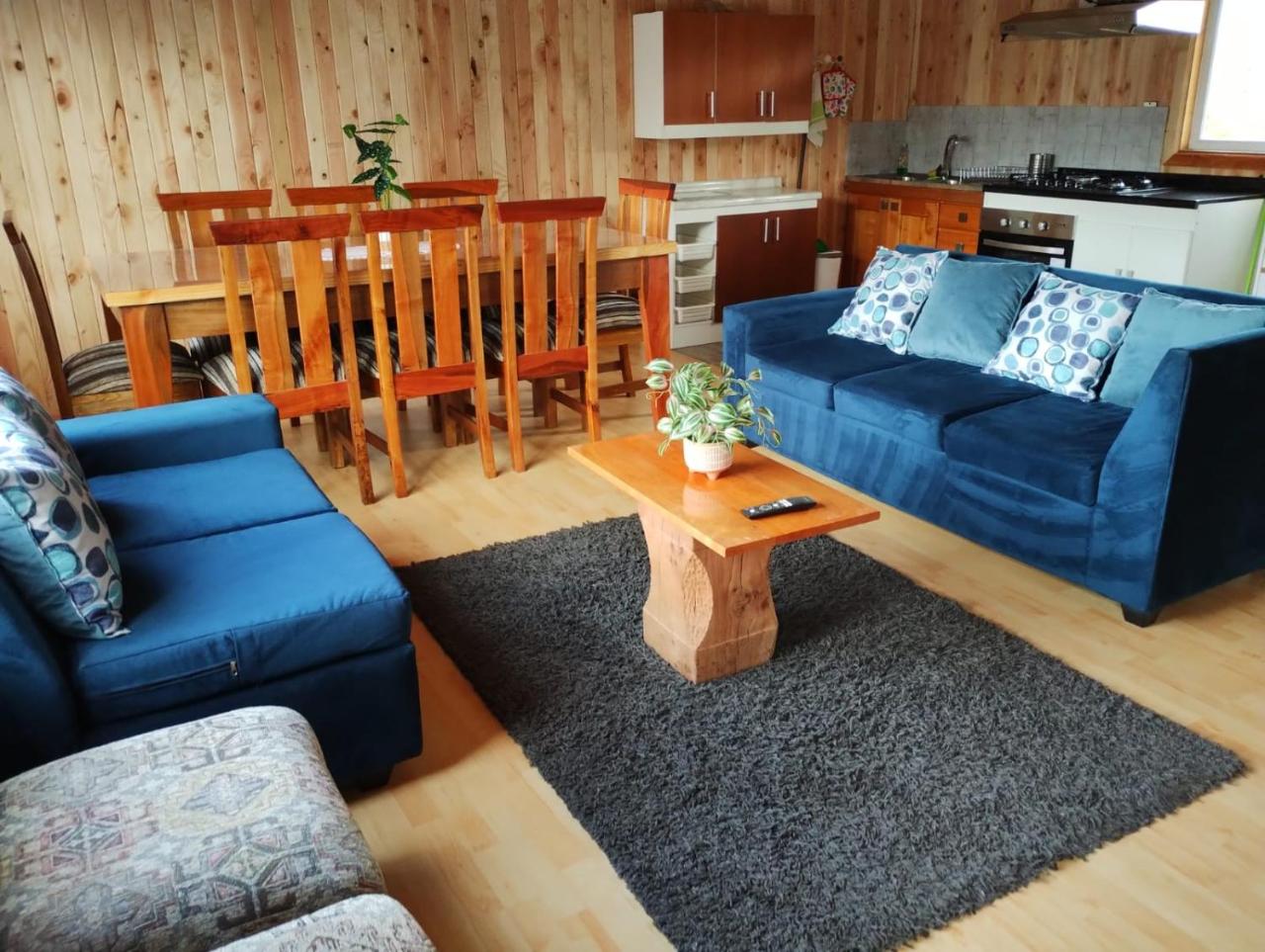 MOLCOYAN-Caba�a Morada del Volc�n