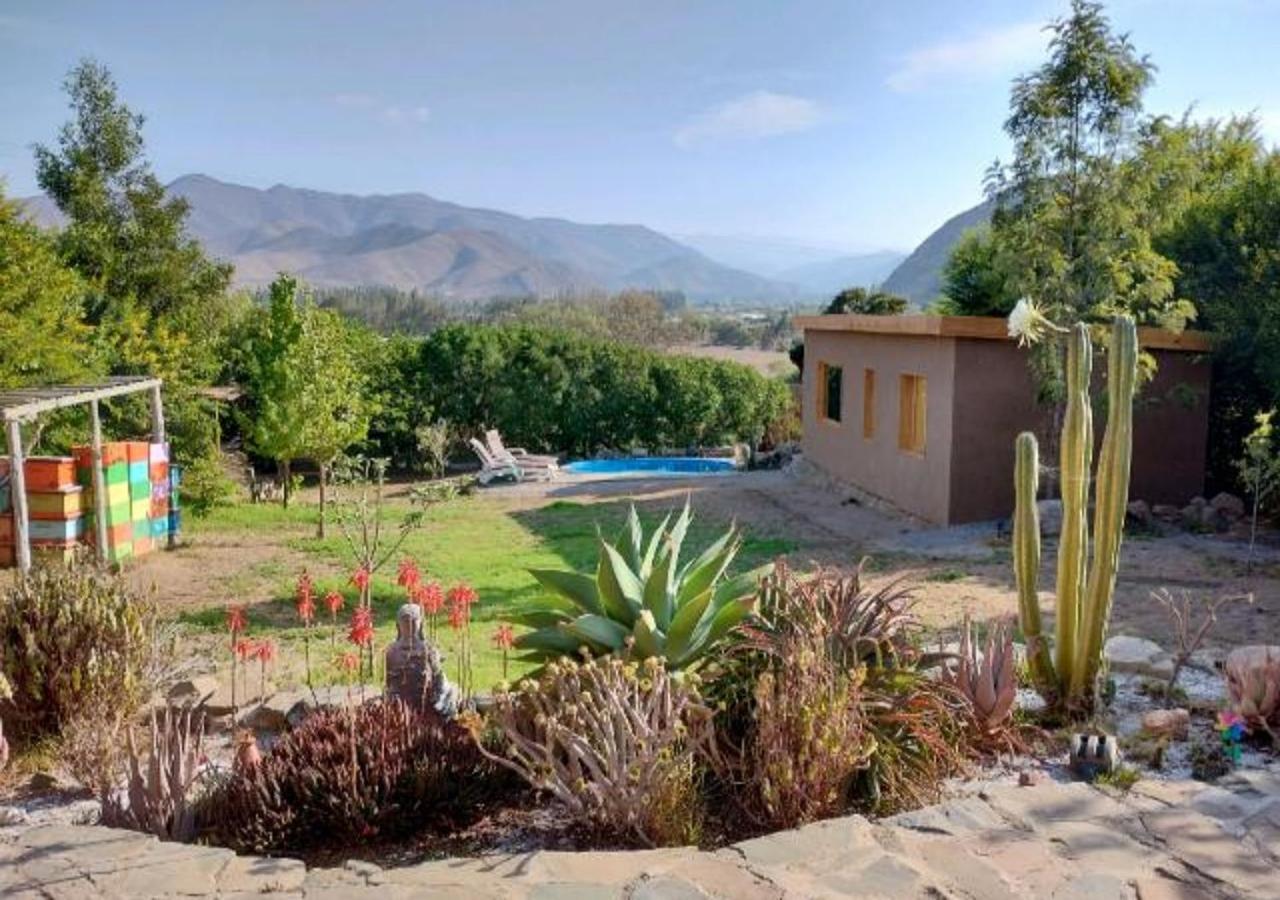 Caba�a con tinaja en el Valle del Elqui