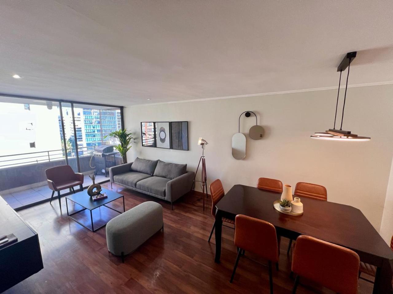 Moderno departamento 2d+2b+1 Estacionamiento, parque arauco, Manquehue, Las Condes