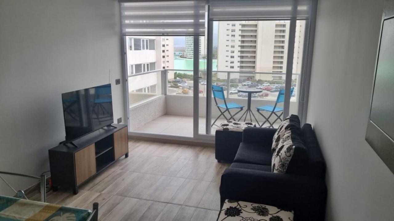 C�modo departamento a pasos del mar con playa privada y laguna artificial