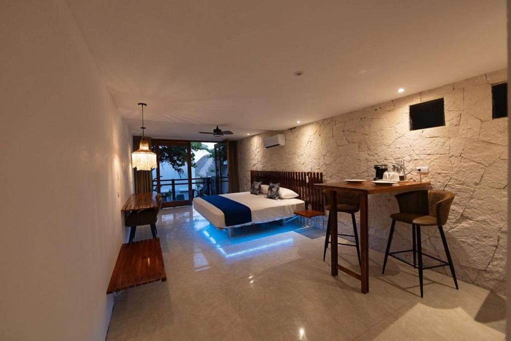 Image: Retiro Maya Suites