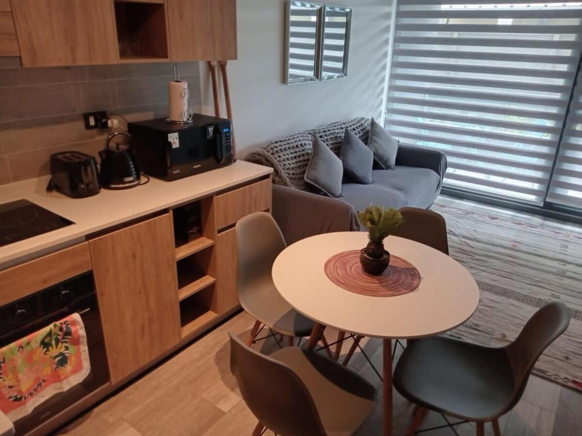 Familiar Depto cercano al Centro y a la Costaner Servicio HOM