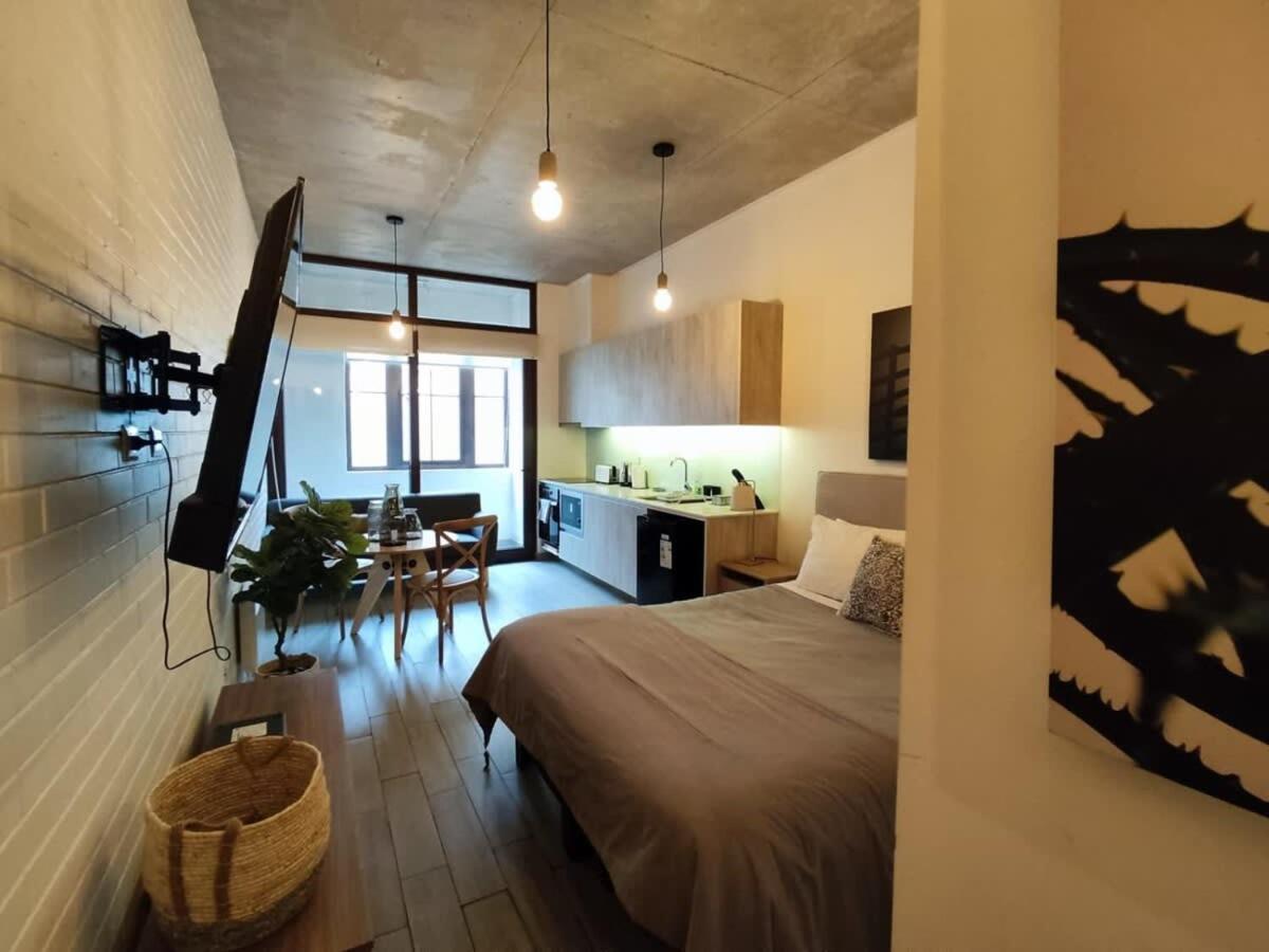 Estudio NUEVO con la Mejor Ubicaci�n de Valpara�so Servicio HOM 2511