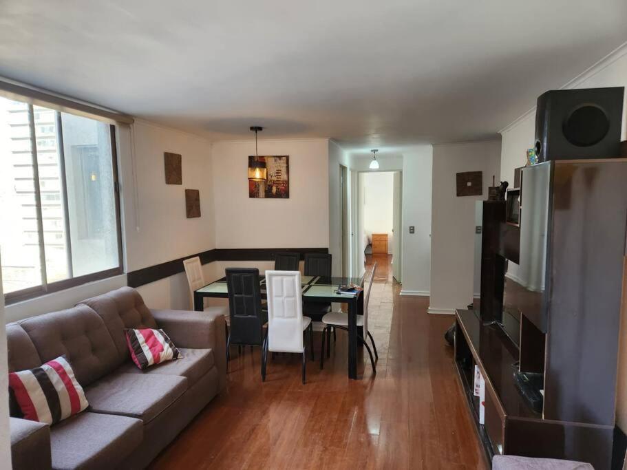 MWC Apartments - Compa��a