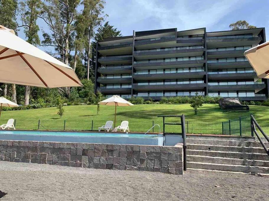 Moderno depto con orilla de lago en Villarrica