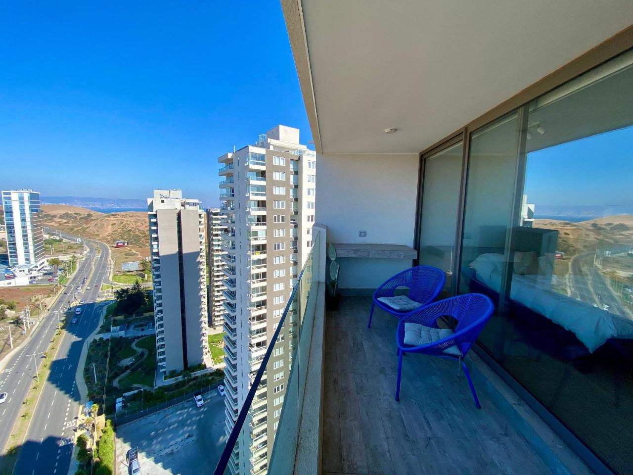 Moderno depto con piscina exterior