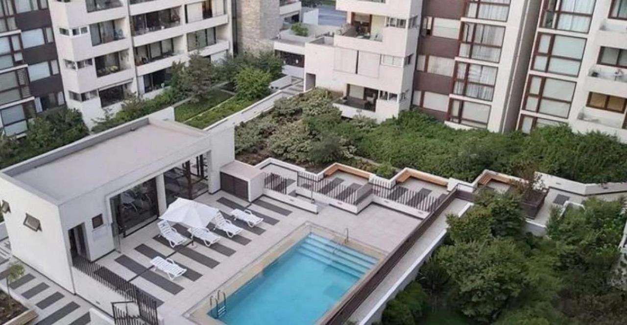 Gran Depto en sector alto de Las Condes