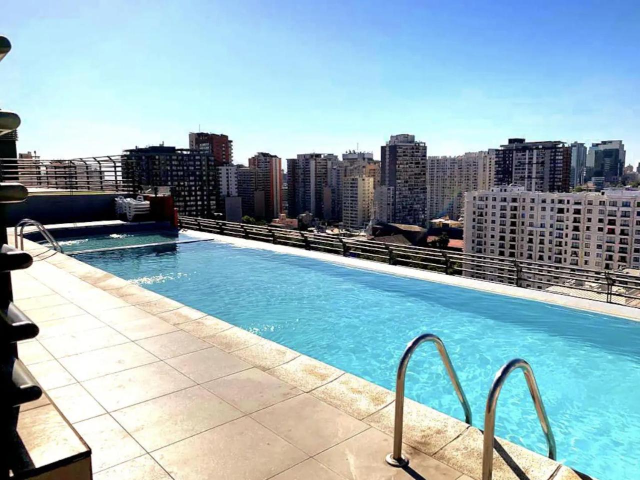 Departamento Completo de 1 Dormitorio I Santiago Centro I Hospital Cl�nico UC I Piscina en Azotea