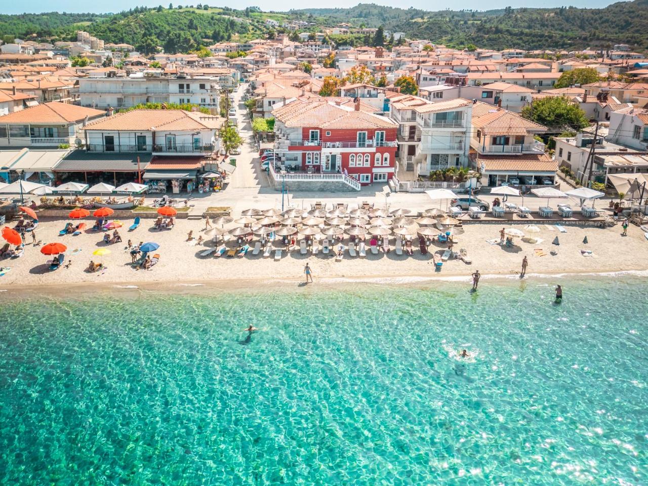 Image: Summer Beach Hotel