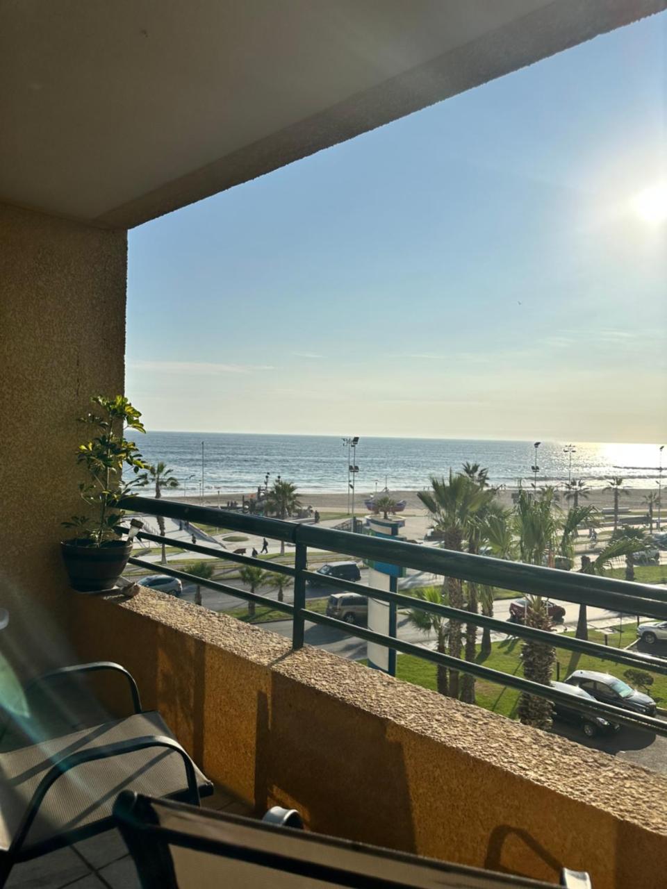 FRENTE AL MAR, HASTA 6 PERSONAS. MUY CENTRAL