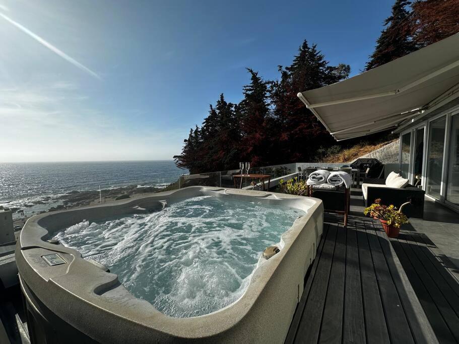 Vista al mar y Jacuzzi Top