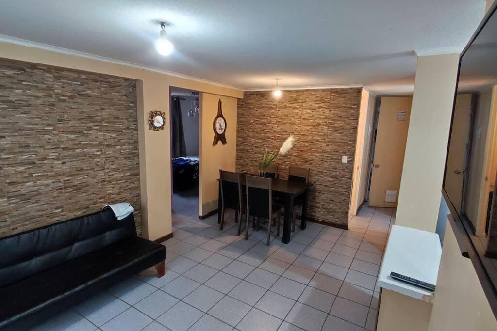 Departamento 3 dormitorios 1 ba�o cerca aeropuerto internacional Pudahuel Santiago Chile