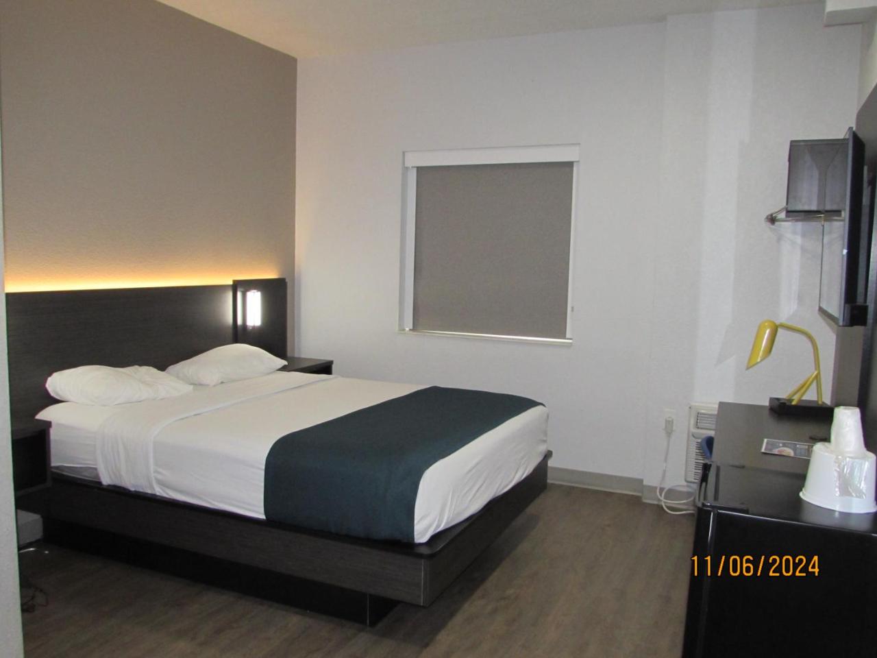 Image: Motel 6-West Des Moines, IA