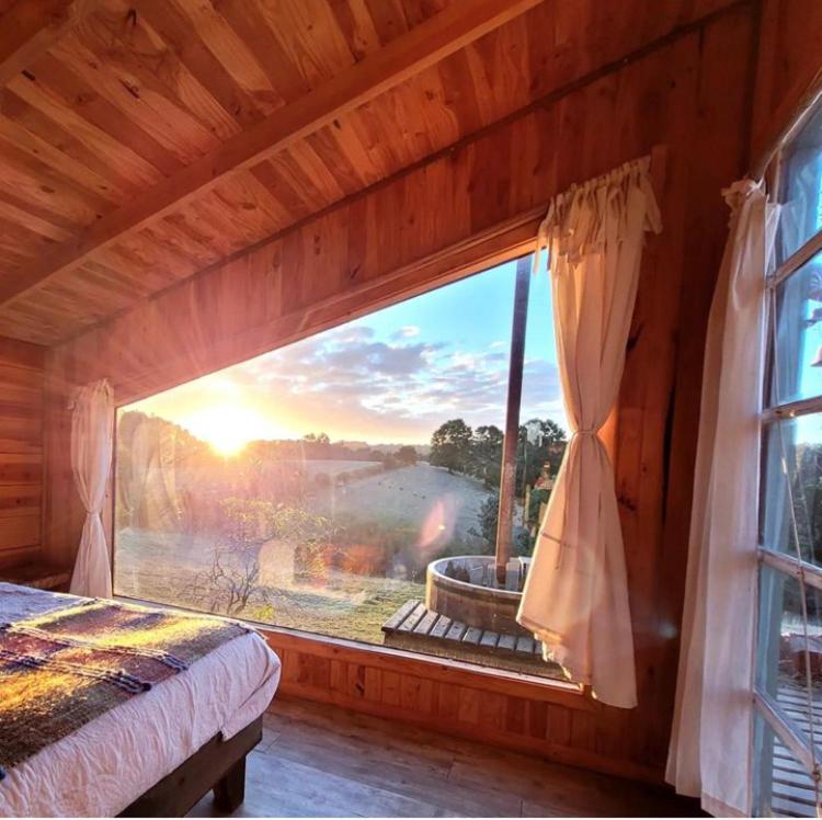 Tinajas y caba�as del R�o