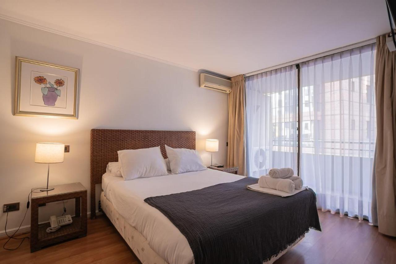 Comfy urban style steps from Costanera Center