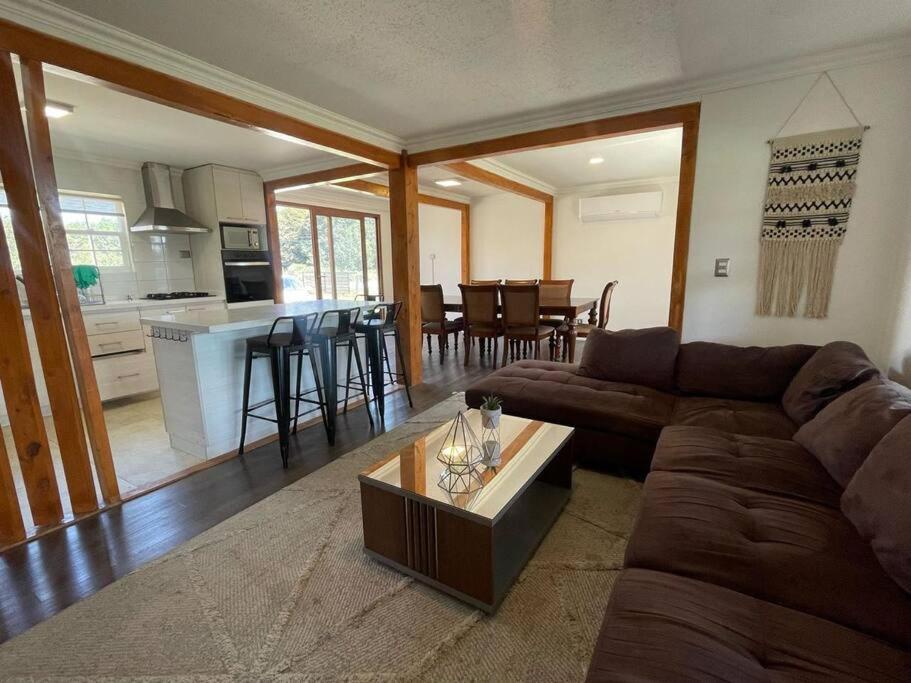 C�moda casa en parcela