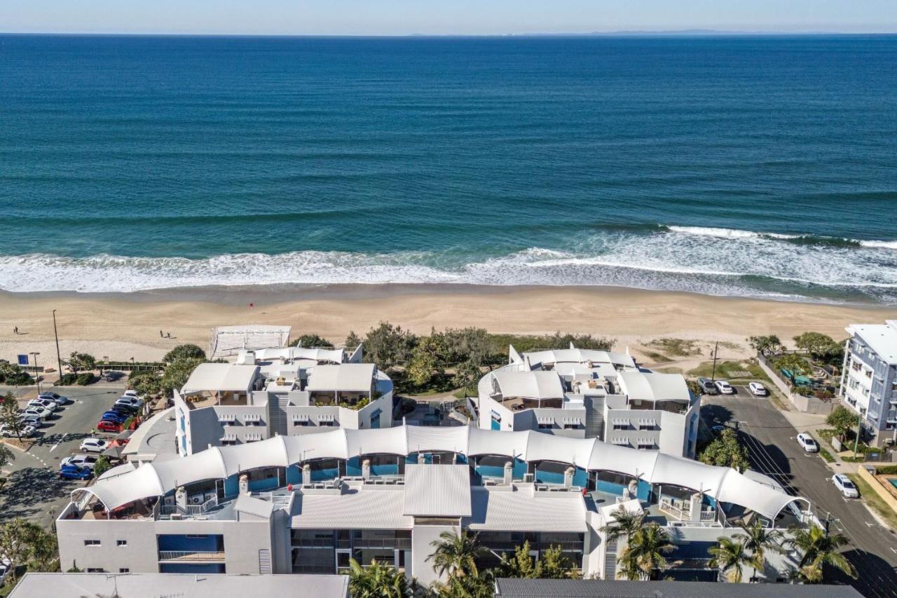 Image: Rolling Surf Resort