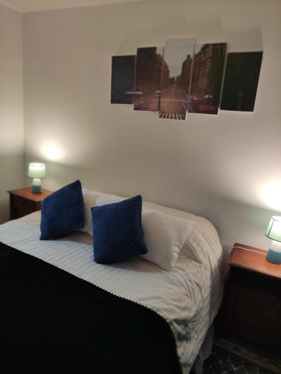 Depto a 15 minutos del Aeropuerto frente mall