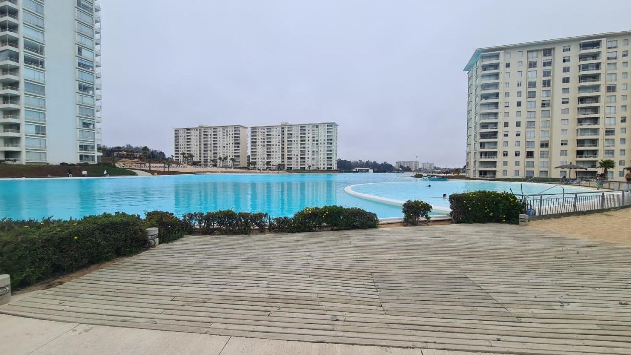 laguna bahia algarrobo