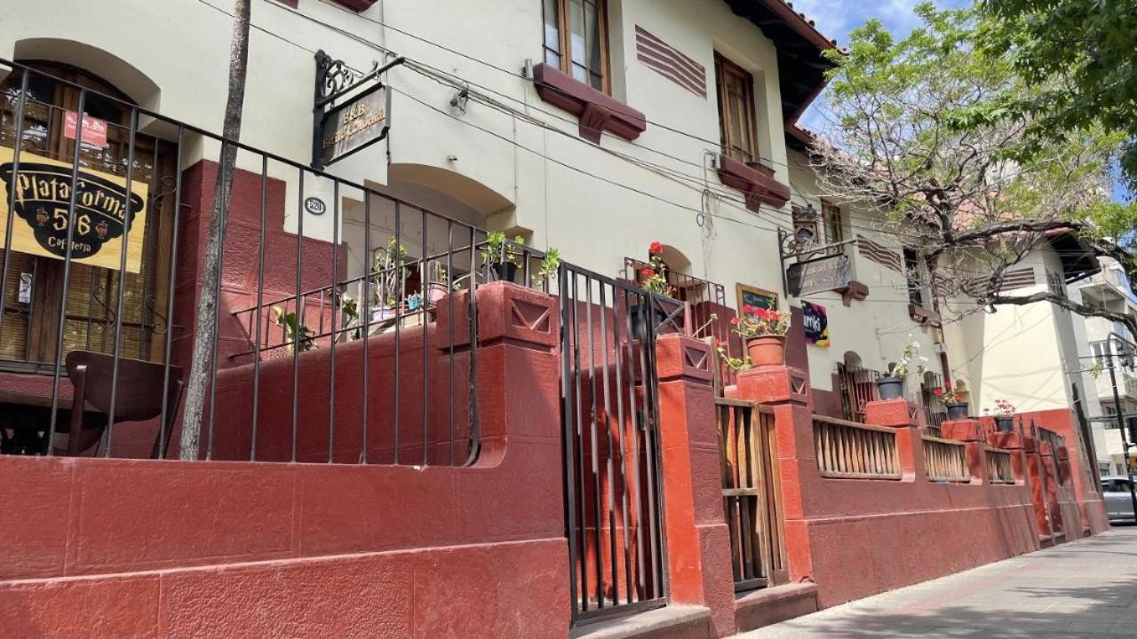 Casona Montt 522 - B&B