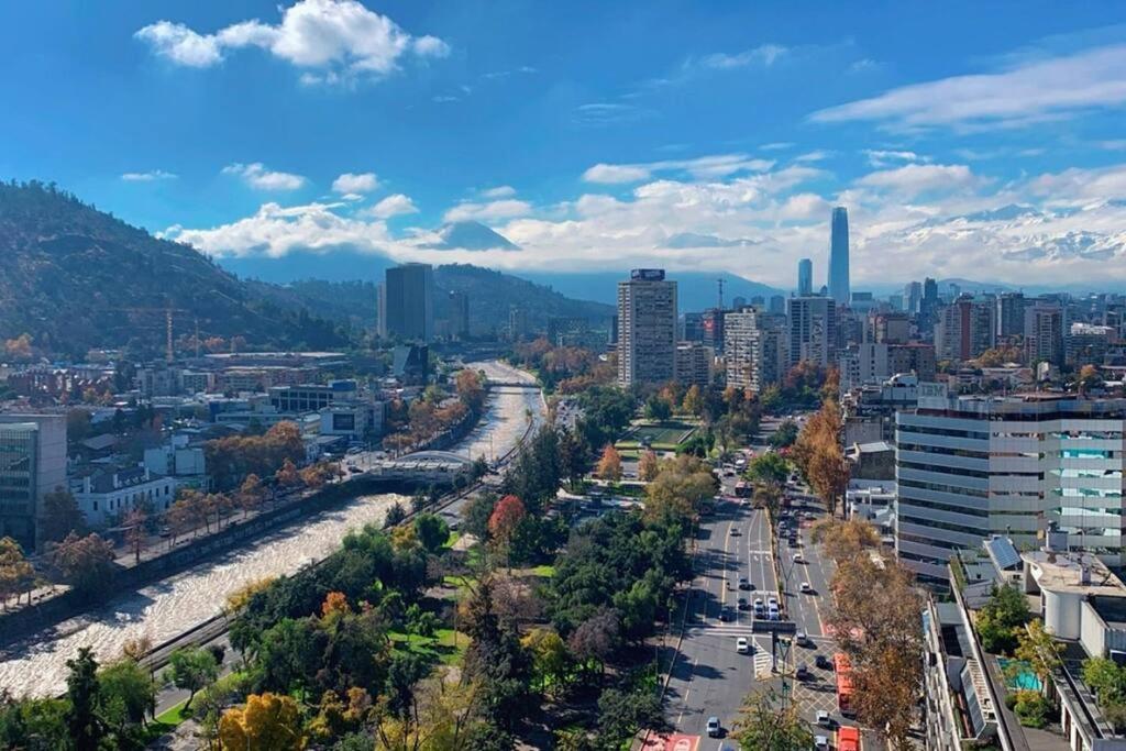 Depto en Providencia con hermosa vista y aire acondicionado Mac09