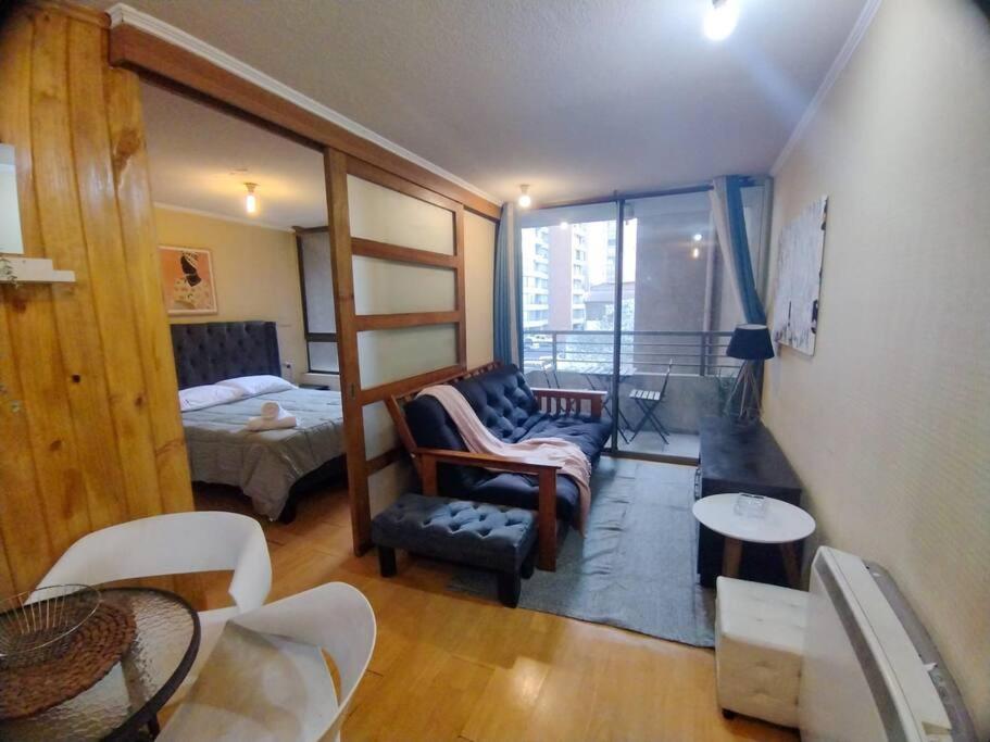 Acogedor Departamento para 2, Metro Santa Luc�a