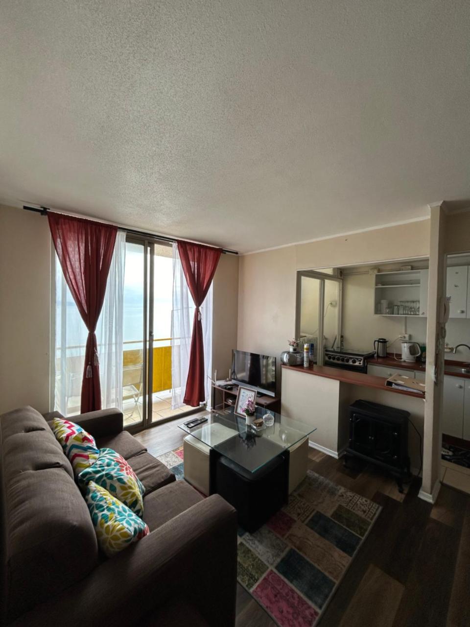 Tom�, Playa Bellavista, Departamento balc�n con vista al mar