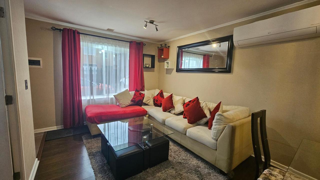 Oceana Suites en Los Maticos - estacionamiento en sector residencial