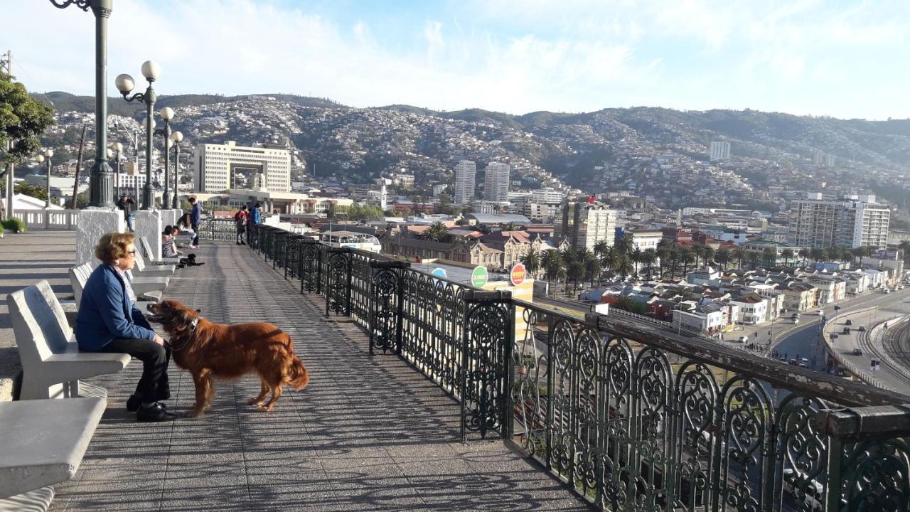 Condominio a Metros de Ascensor Bar�n